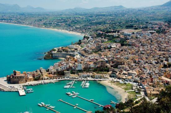 Case Vacanze Nonna Nick Castellammare del Golfo Exteriör bild